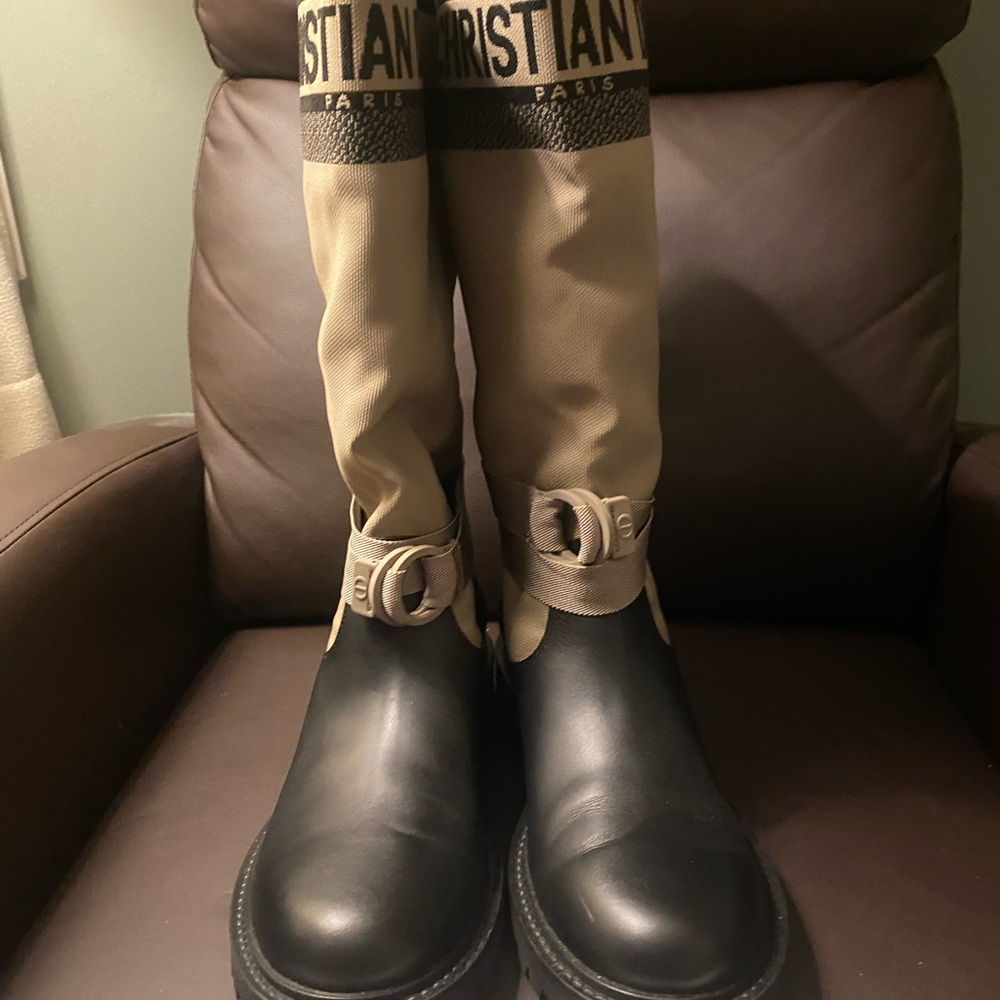 Dior boots sz 42 worn once with box and dustbags - Picture 3 of 11